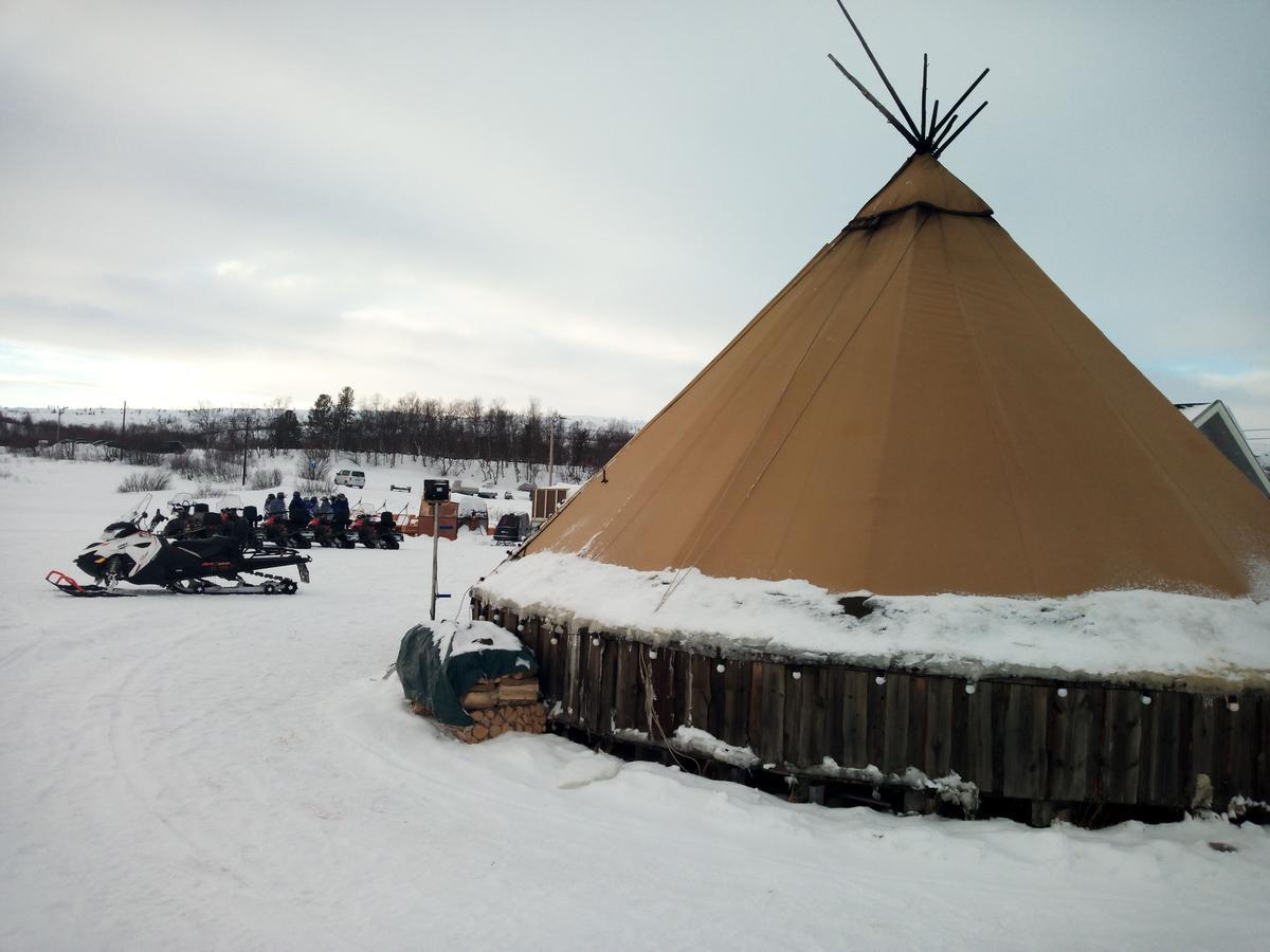 Auroracabin Chalets Saariselka Bagian luar foto